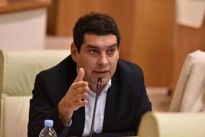 beqa-davituliania-parl-kheli