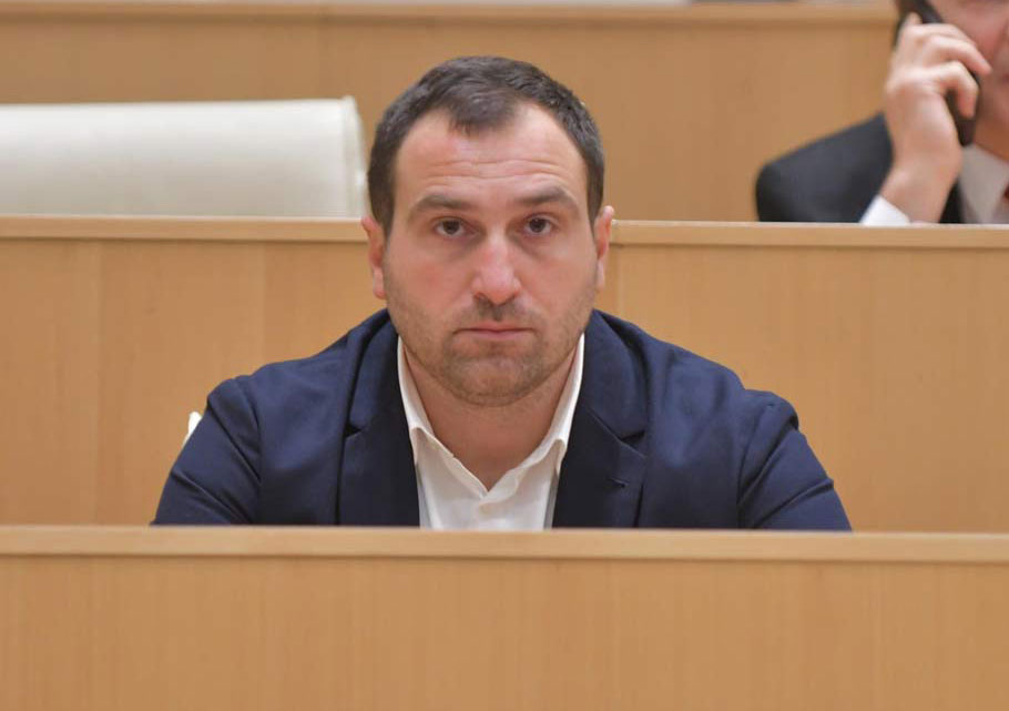 კირცხალია ამბობს, რომ სანაიას სიტყვების თავისუფლებად ფუთავენ