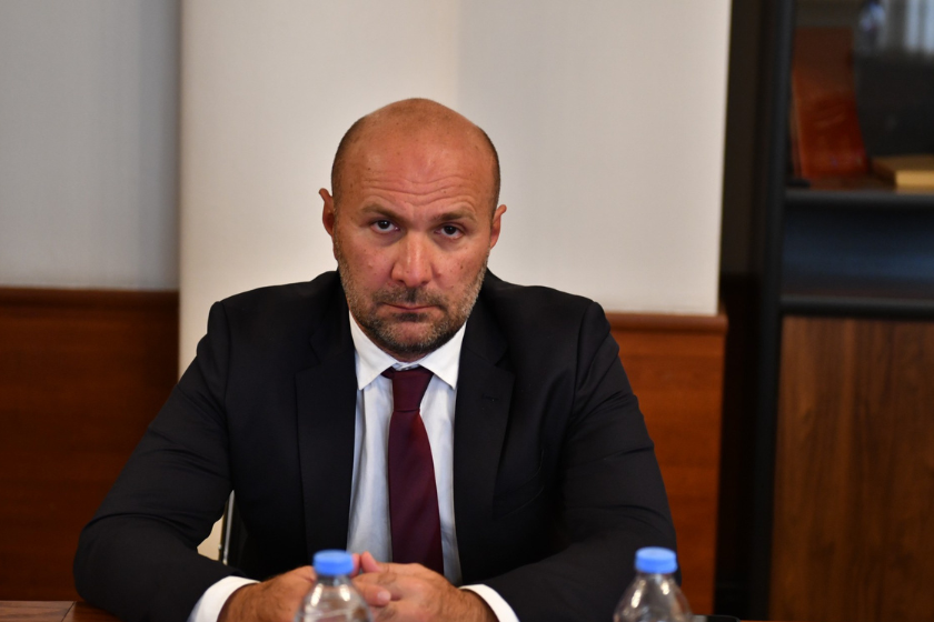 ალადაშვილი ამბობს, რომ სტაბილურმა პოლიტიკამ ეკონომიკა გააძლიერა