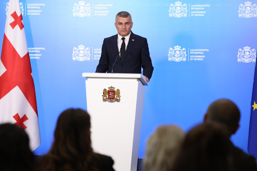 „რამდენადაც თავაწეული მივდივარ იმ პოზიციიდან, იმდენად თავაწეული ვიქნები და ვიმუშავებ ახალ პოზიციაზე. დიდი მადლობა, გამოწვევა მიღებულია ბატონო პრემიერო” – მამუკა მდინარაძე