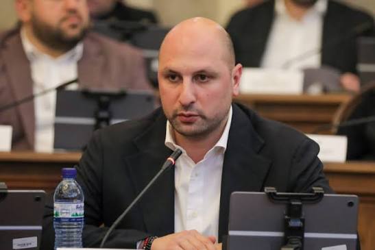 ირაკლი ხელაძე