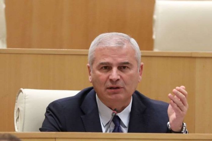 irakli-qadagishvili-ses-akhal-marjv (1)