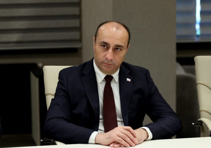1789372473-geladze