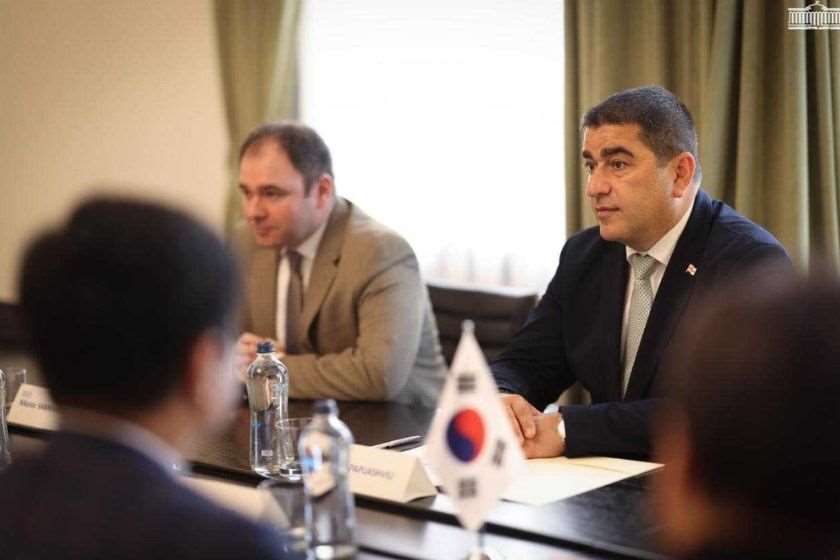 შალვა პაპუაშვილი და ნიკოლოზ სამხარაძე კორეის რესპუბლიკის ეროვნული ასამბლეის საგარეო ურთიერთობათა კომიტეტის თავმჯდომარეს შეხვდნენ