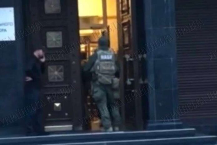 JPG resized with https://ezgif.com/resize